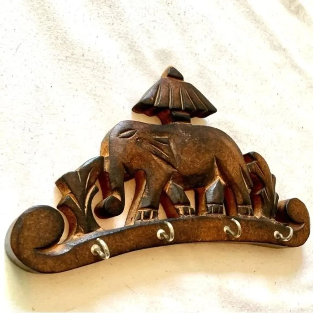 Key Rack Holder HANDMADE Folk Art Carved Wood Elephant 8 x 4.5 x 0.5 inches